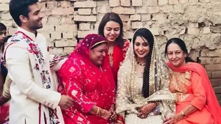 Shoaib and Dipika celebrate their One-Month Anniversary with their in-laws! Thumbnail