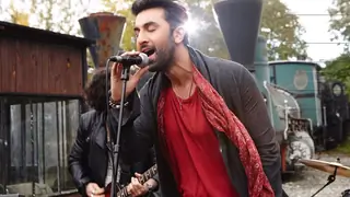 'Bulleya' hitmaker wants to sing for Hrithik Roshan Thumbnail