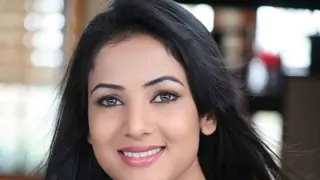 Sonal Chauhan to make a digital debut with a short film Thumbnail