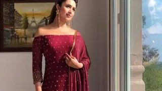 #Stylebuzz: Divyanka Tripathi Makes Heads Turns In A Maroon Sharara Thumbnail