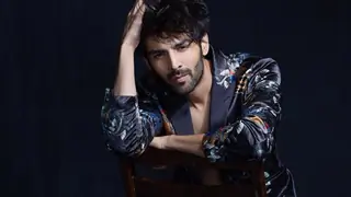 Kartik Aaryan is UNSTOPPABLE! All set to RECEIVE his BIG award Thumbnail