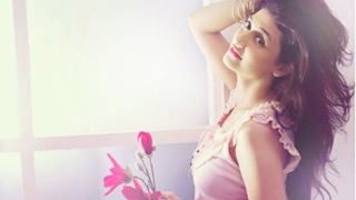 #Stylebuzz: Ragini Khanna Is Revving Up The Stage In A Quirky Outfit...