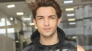 OMG! Rohit Suchanti called FAKE & accused of asking for money; the actor responds Thumbnail