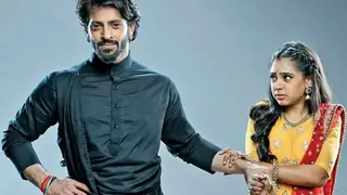 WOAH! Vikkas Manaktala doesn't look like his Ghulam avatar anymore! thumbnail