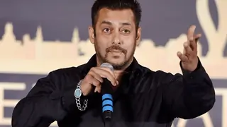 THIS is the KIND of Girl Salman Khan wants to get MARRIED to... Thumbnail