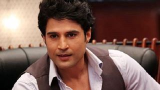 OMG! Rajeev Khandelwal FAINTS on the sets of 'Juzz Baatt' Thumbnail