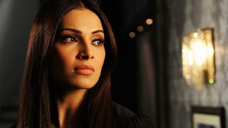 Bipasha who is ADMITTED in the Hospital REVEALS her ILLNESS Thumbnail