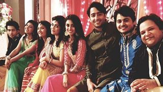 Erica Fernandes & the cast of 'Kuch Rang Pyar Ke Aise Bhi' had a much-awaited REUNION