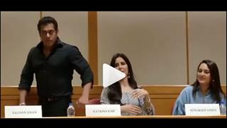 VideoAlert: Salman Khan tries BOOM FLOSS DANCE challenge, BUT... Thumbnail