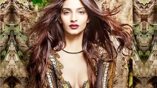 Sonam Kapoor DELIVERS a HAT-TRICK! Thumbnail