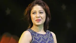 Sunidhi found it tough to mould voice in 'Badhiya' song thumbnail