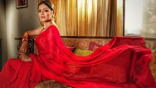 #Stylebuzz: Drape it like Drashti Dhami does it in 'Silsila Badalte Rishton Ka' Thumbnail