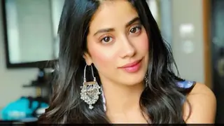 Janhvi Kapoor Lucknowi looks are giving us major styling goals Thumbnail