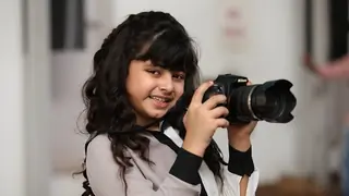 'Kullfi Kumarr Bajewala' child actor Myra Singh learns photography.. Thumbnail