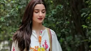 Alia Bhatt wraps up 'Kalank' schedule Thumbnail