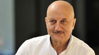 Was amused, confused to bag Manmohan Singh's role: Anupam Kher