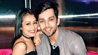 Himansh Kohli hits back at trolls for targeting BFF, Neha Kakkar! Thumbnail