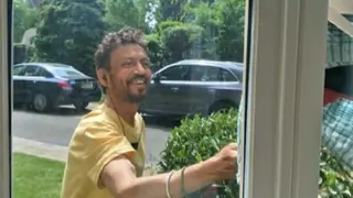Irrfan Khan looks WEAK but is all SMILES in his NEW picture Thumbnail