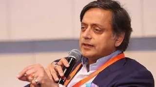 Any hint of dissent is frowned upon by Modi government: Shashi Tharoor Thumbnail