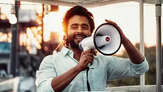 Jackky Bhagnani showered with praises for his performance in Mitron Thumbnail