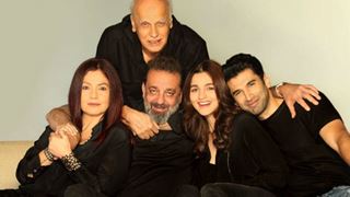 Alia Bhatt's Bday wish for her father Mahesh Bhatt is all about Sadak2 Thumbnail