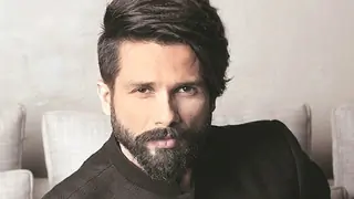 After doing darker and edgier movies Shahid stepped into Humour Thumbnail