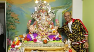 #SeePictures: Sandiip Sikcand's Starr Studded Ganpati thumbnail