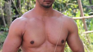 Sehban Azim goes the EXTRA MILE for his Zee TV show!