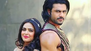 'Chandrakanta' co-actors Madhurima Tuli and Vishal Aaditya Singh call it QUITS! Thumbnail