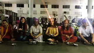 Team 'Patiala Babes' begins shooting with the blessings of Gurudwara Dukh Niwaran Sahib in Patiala Thumbnail