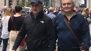 Rishi Kapoor looks HAPPY & FRESH in his latest VIDEO from the US Thumbnail