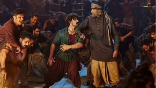 Amitabh and Aamir dance for the first time in Thugs Of Hindostan thumbnail