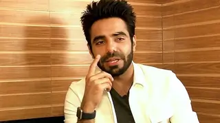 Aparshakti waiting for right script to act with brother Thumbnail