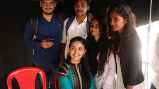 Ashnoor Kaur gets mobbed while shooting for Patiala Babes in Patiala