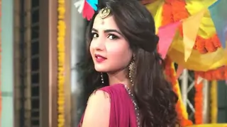 #Stylebuzz: Jasmin Bhasin's Divalicious Desi Look From Mauritius Is Perfect For Diwali Thumbnail