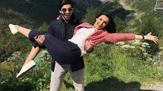 Sanaya Irani celebrated Diwali with hubby Mohit and team 'Badnaam' Thumbnail