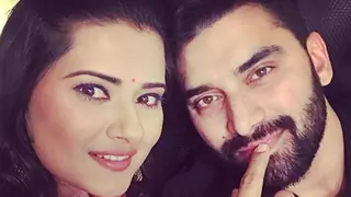 Nikitin Dheer And Kratika Sengar Celebrate Chhath Puja In The Serenest Way Possible Thumbnail