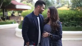 VIDEO:Angad Bedi admits that Neha was pregnant before their wedding thumbnail
