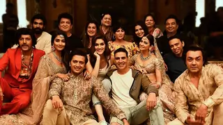Akshay Kumar announces the wrapping of Housefull 4! Thumbnail