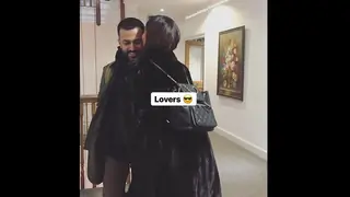 Sonam Kapoor and hubby Anand's THIS pic sets out major couple goals Thumbnail