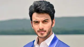 GUESS! Which Qubool Hai Actor Will Make His Digital Debut In ALT Balaji's Web Series, Baarish! Thumbnail