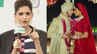 Sonam Kapoor SLAMS a website for calling Priyanka a SCAM Artist Thumbnail