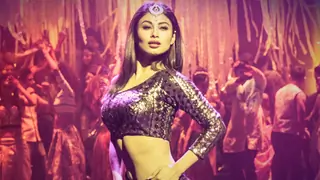 Mouni Roy to Groove on Jackie Shroff's hit Number! DEETS INSIDE! Thumbnail