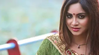 #BB12 Arshi Khan Calls Rohit Suchanti 'Trash'; Makes Potshot At Vikas Too! Thumbnail