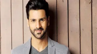 Vivek Dahiya Feels Good In Breaking Monotony!