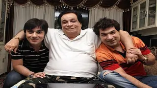 Kader Khan was laid to rest on Wednesday: Son Sarfaraz Thumbnail