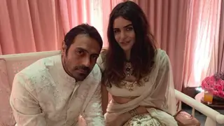 Arjun Rampal attends wedding with gf Gabriella, clarifies 'not mine' Thumbnail