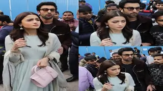 Ranbir PROTECTS Alia as they get MOBBED by Crowd in Delhi; VIDEO Thumbnail