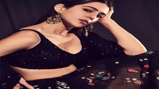 Another DEBUT For Sara Ali Khan; GUESS What? Thumbnail