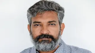 SS Rajamouli's #RRR attracts HIGHEST satellite price! thumbnail